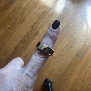 Oura ring Gen3. Gold. Size 7.